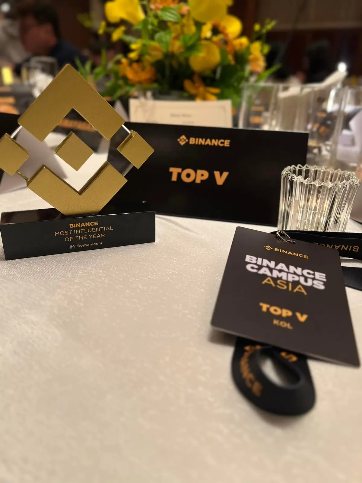 Binance award trophy for Top V, Most Influential of the Year